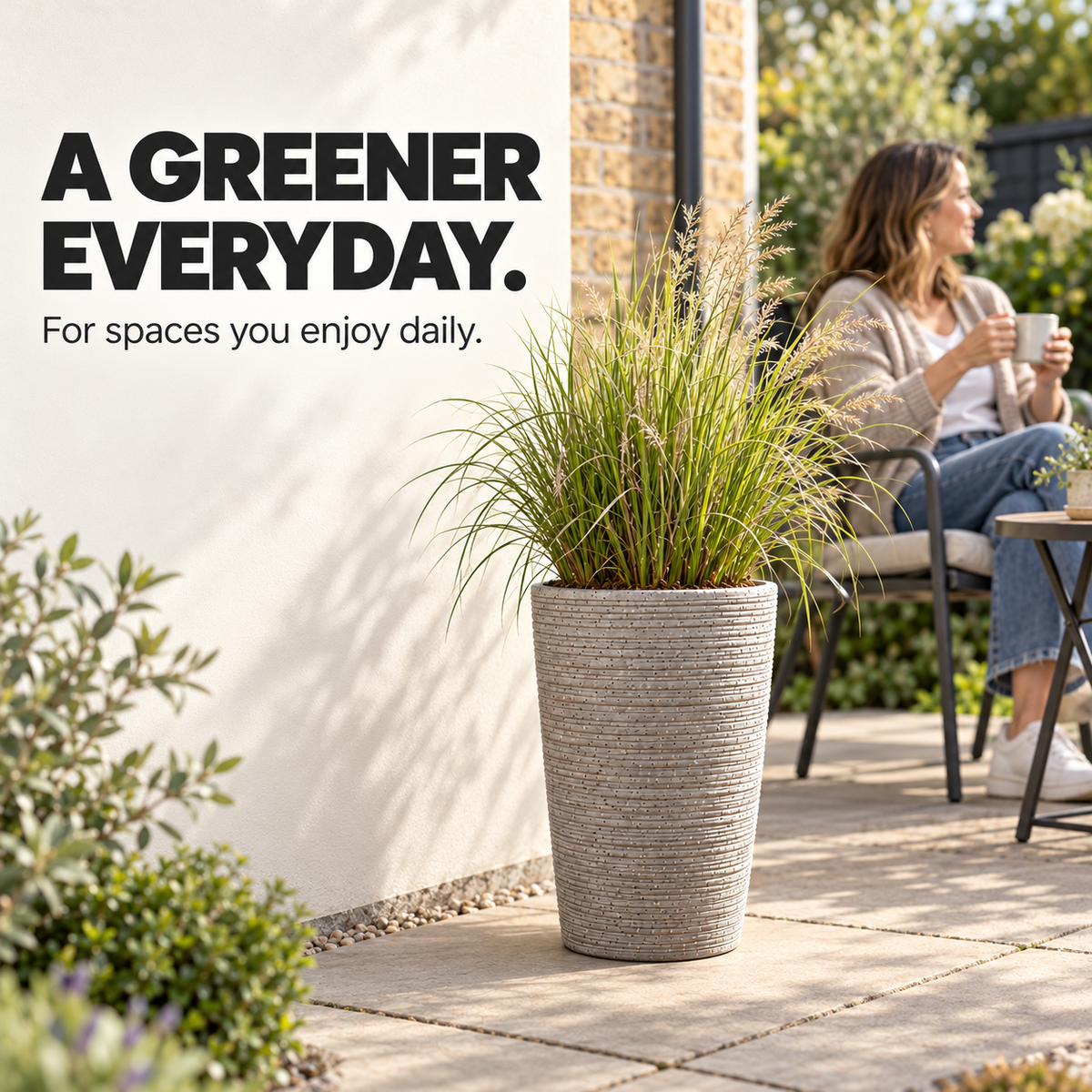 Moorgreen Blackrock Tall Round Planter – Frost Resistant